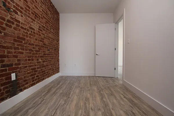 Rented by Nooklyn NYC LLC | media 6