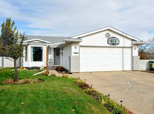 5401 W 65th St, Camrose, AB T4V 4L8