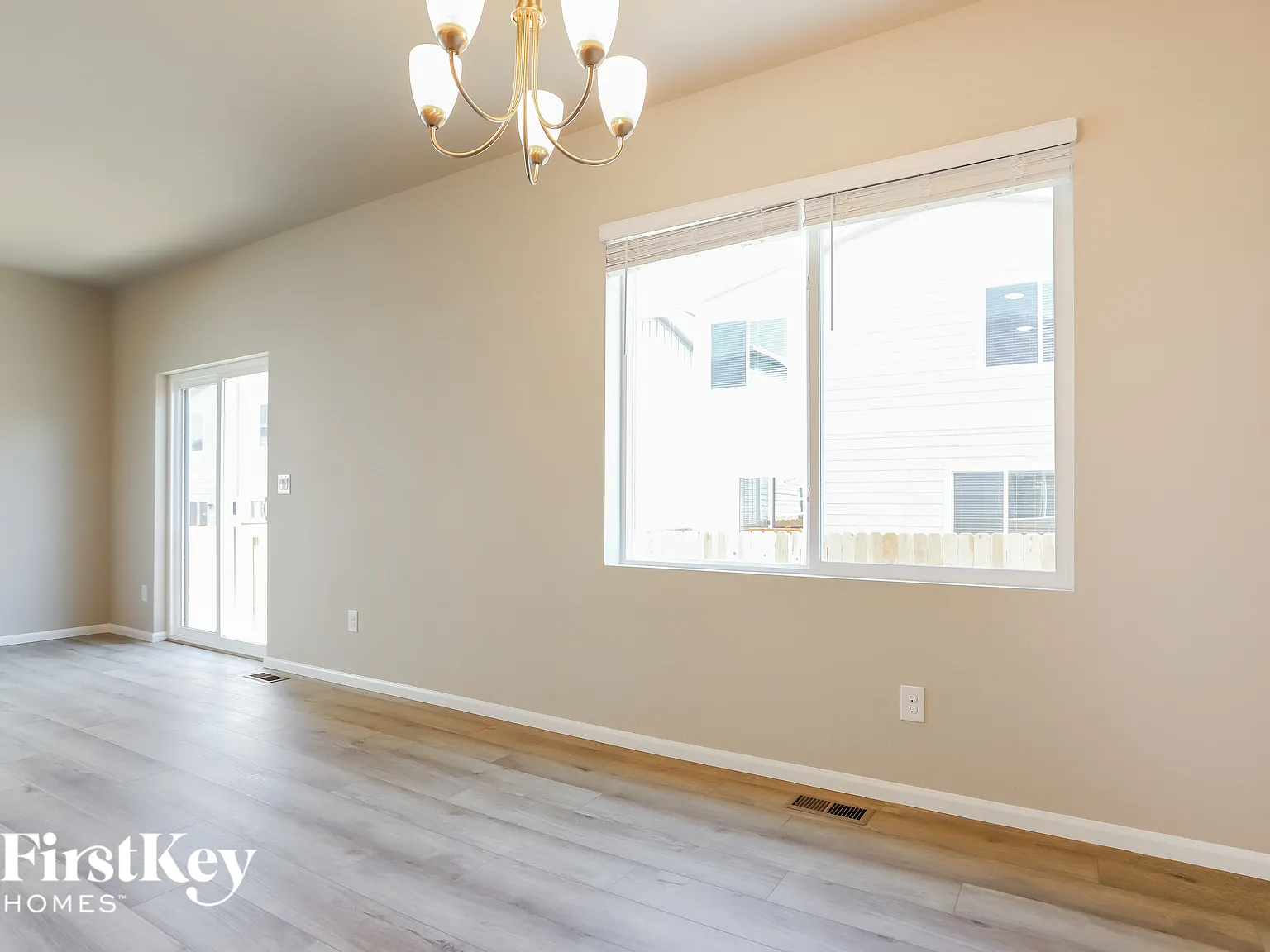 3 bed, 2.5 bath, 1789 sqft, $2,210 — Photo 4