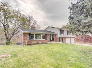 1601 Saint Andrews Dr, O Fallon, IL