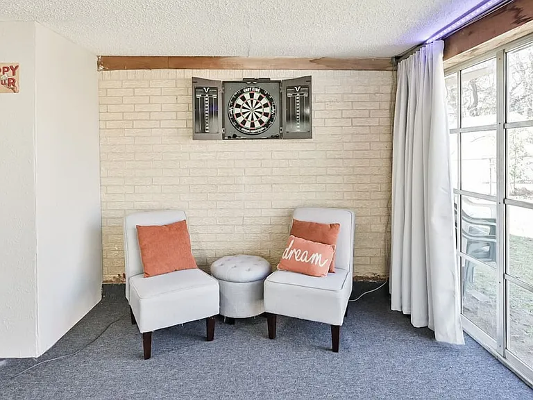 Building's Lounge