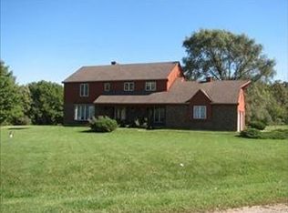 2910 Springbrook Rd, Crystal Lake, IL 60012