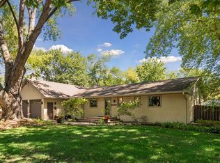 15509 Holdridge Rd E, Wayzata, MN 55391