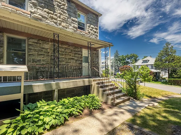 61 Orchard Ave #C1 — Photo 3