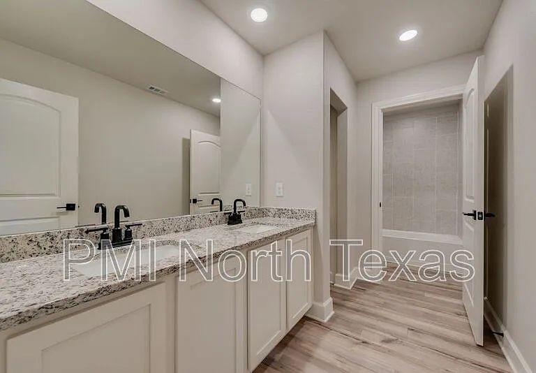 804 Calhoun Dr — Photo 17