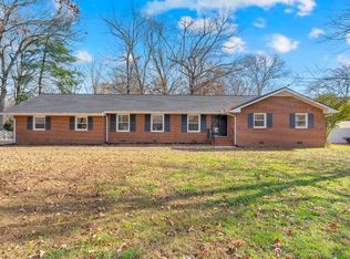 518 Sharondale Dr, Tullahoma, TN 37388