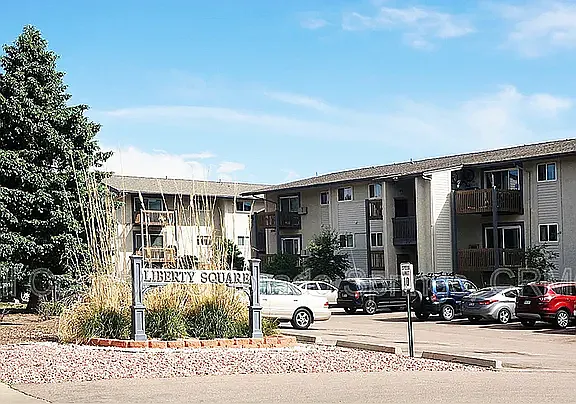 5038 El Camino Dr #72