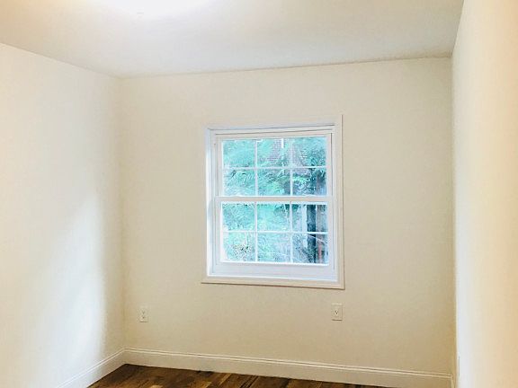 4th image of 1054 E 105th St #1
