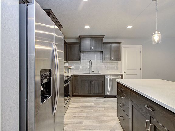 5th image of 14007 NE 7th Ct