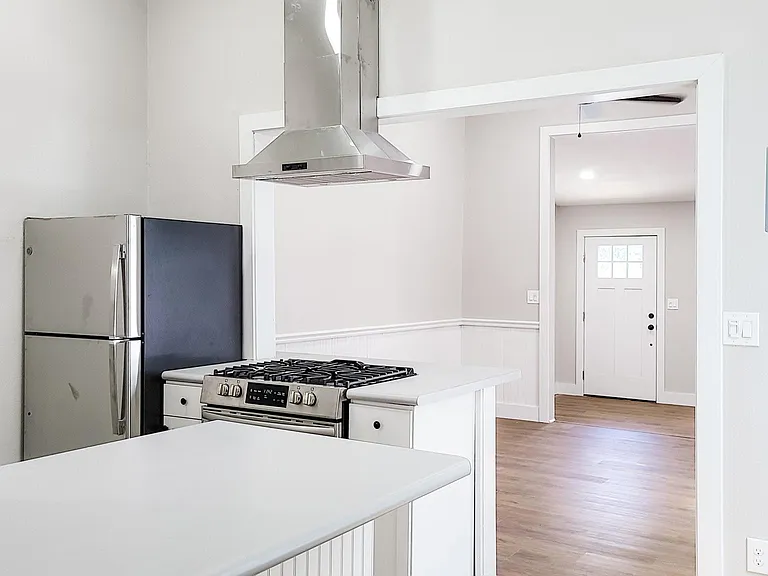 1206 E Carson St #2 — Photo 13