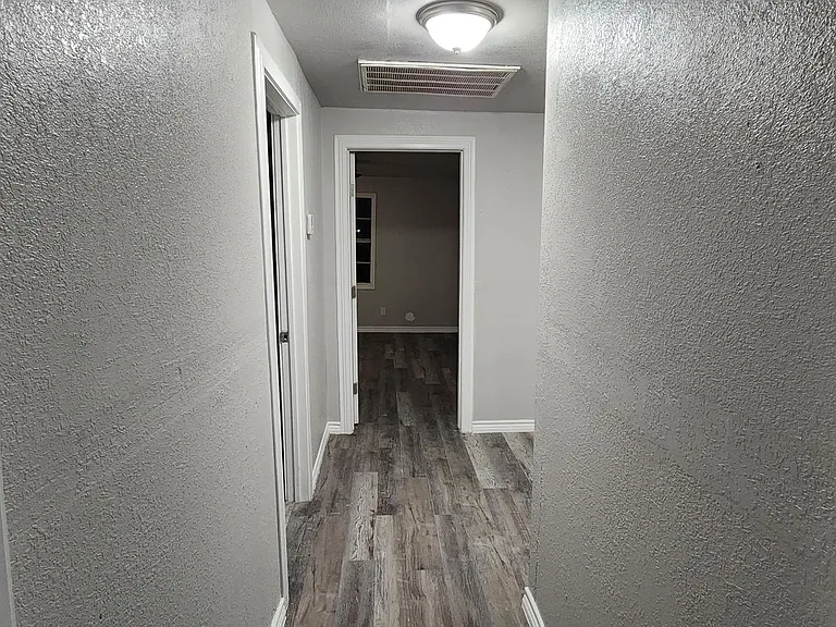 204 Olive St — Photo 10