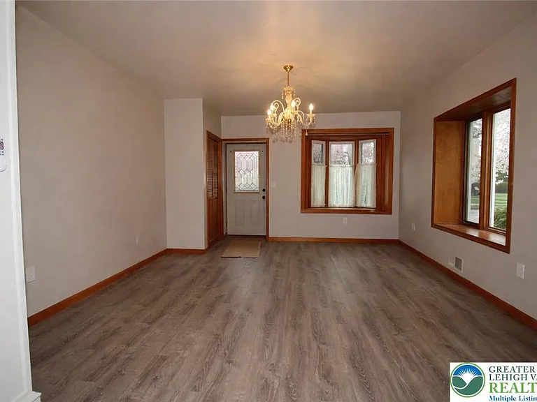 513 Cattell St — Photo 3