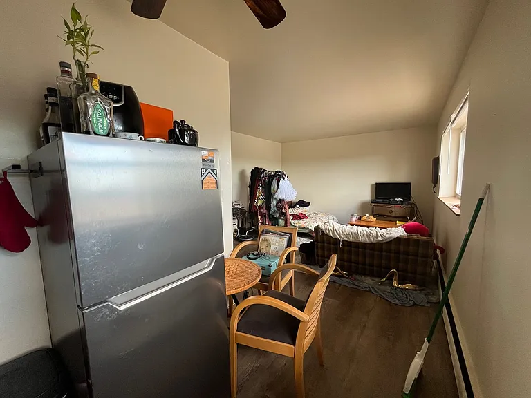 8420 W Greenfield Ave — Photo 7