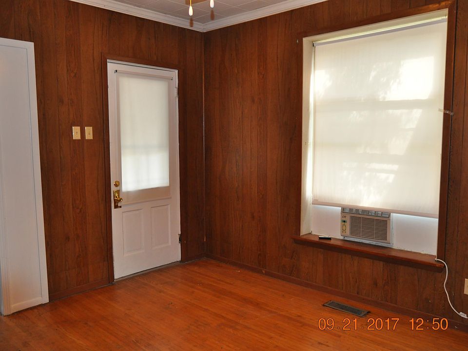 1st image of 1132 N Jackson St