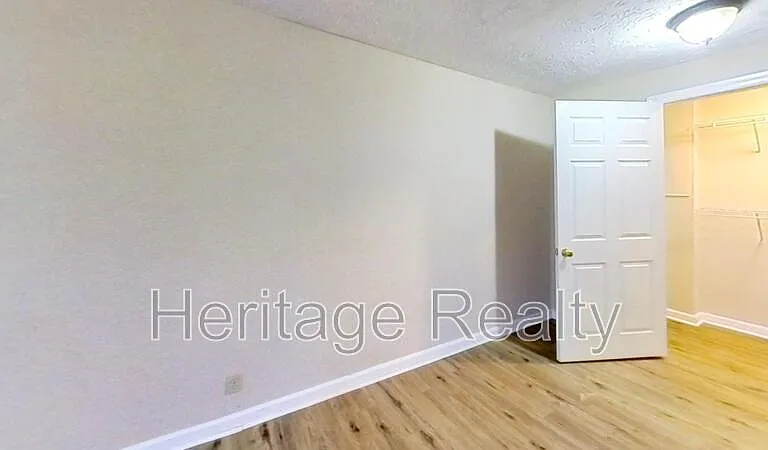 10503 Haleyford Ln — Photo 11