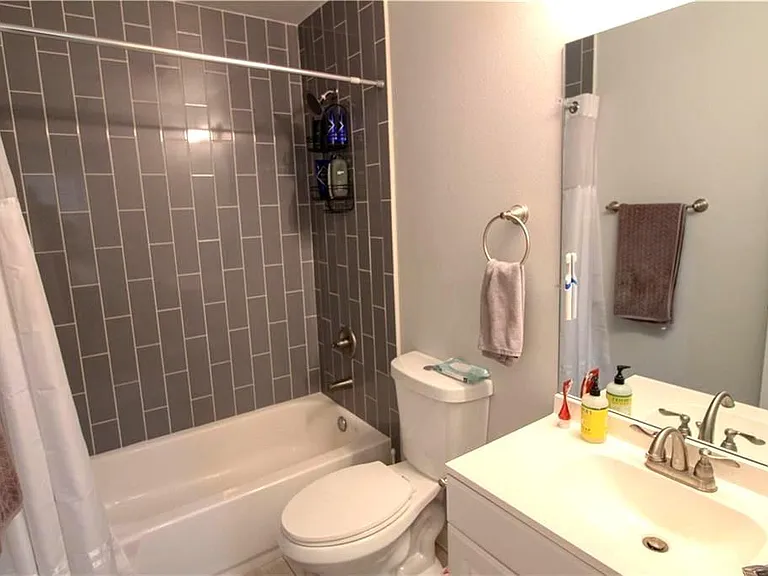 2101 Lemon Dr #B — Photo 8