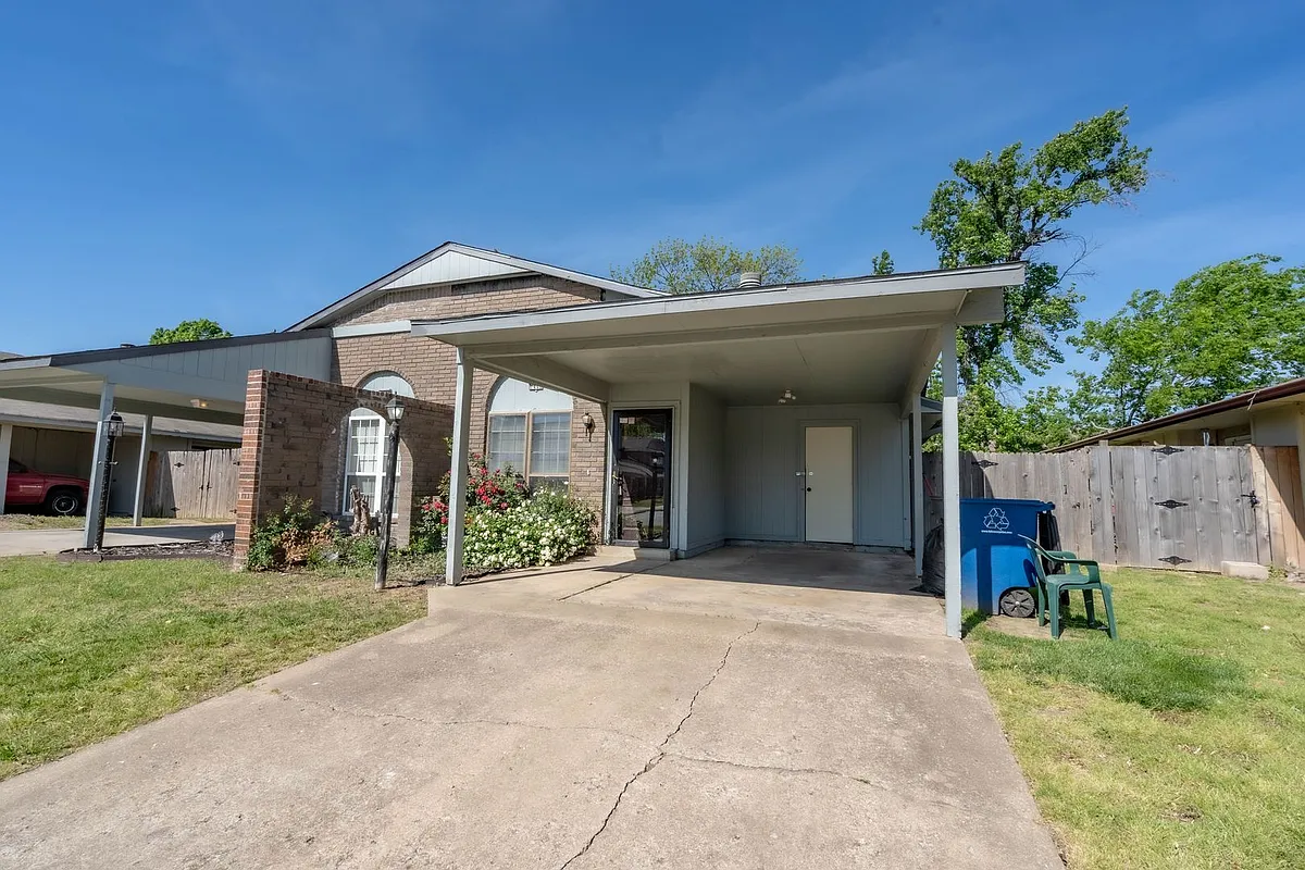 Building Photo - 1448 S 108th East Pl
