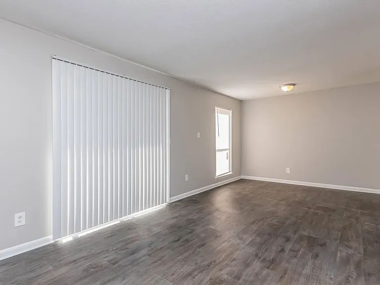 The Ridge Apartments — Photo 10