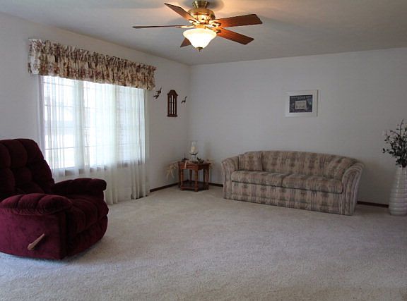 4th image of 3107 Dixie Sq
