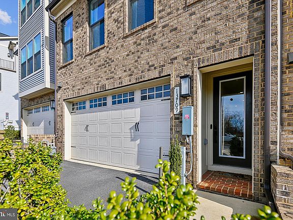3rd image of 13709 Hunt Valley Ct