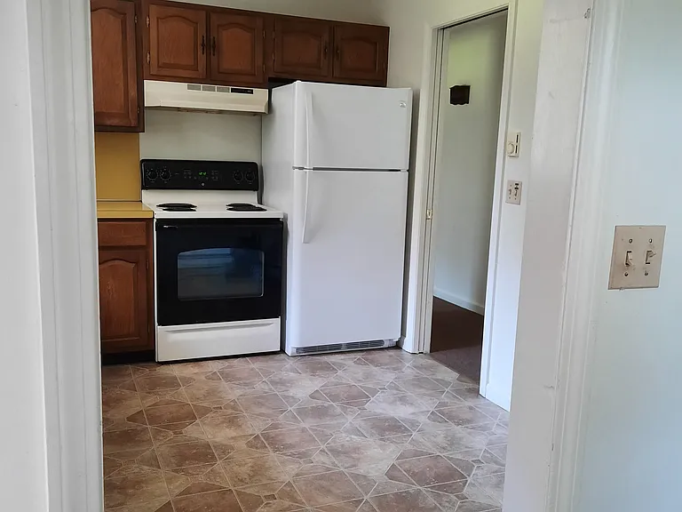 29B Plumtree Rd #B — Photo 2