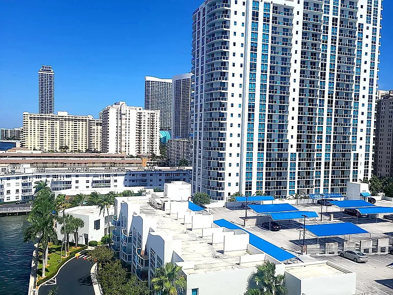 1965 S Ocean Dr #11 — Photo 13