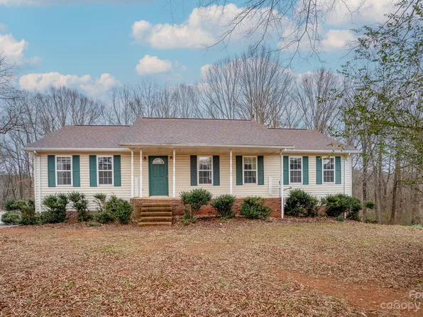 26472 Wayne Dr, Albemarle, NC 28001