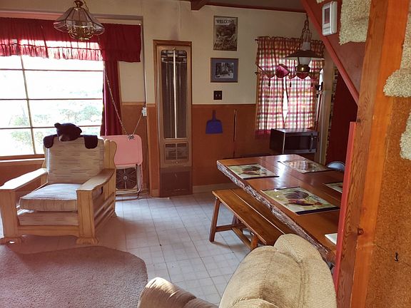 3rd image of 32830 Lone Pine Dr