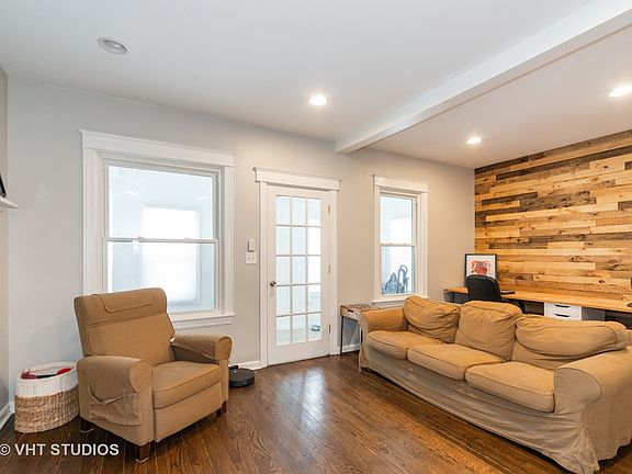 4th image of 6209 W Cornelia Ave