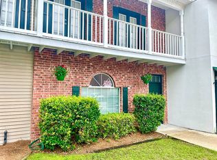 2121 Plantation Ln, Baton Rouge, LA 70820