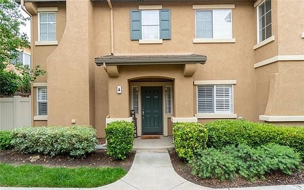 Entrance/front Door