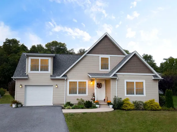 112 Fiore Ln, Hollidaysburg, PA 16648