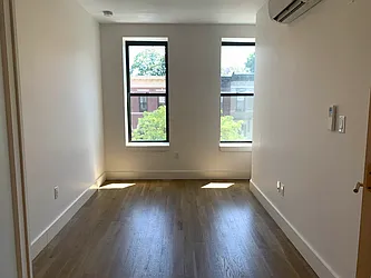 Rented by Tapiro Realty