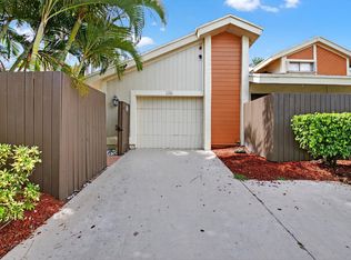 7576 Sierra Ter E, Boca Raton, FL 33433