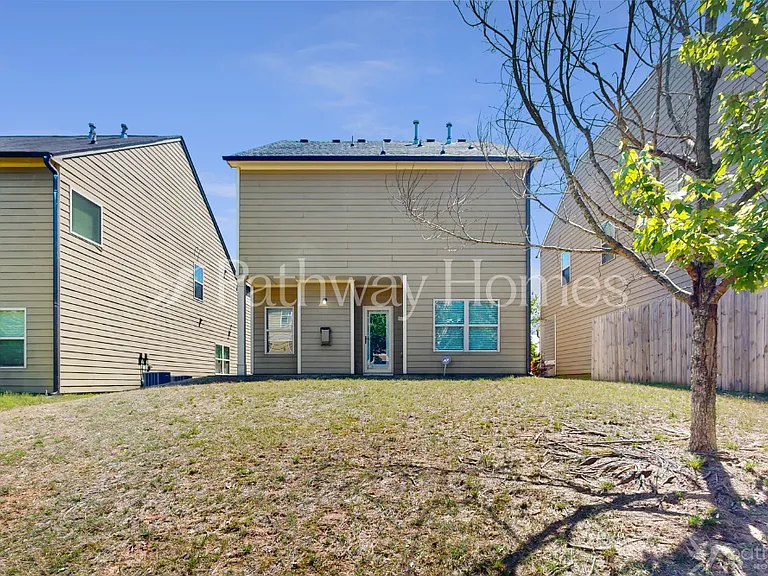 3922 Lake Manor Way — Photo 16