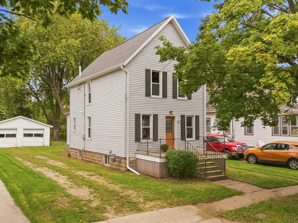 579 Forest Ave, Fond Du Lac, WI 54935
