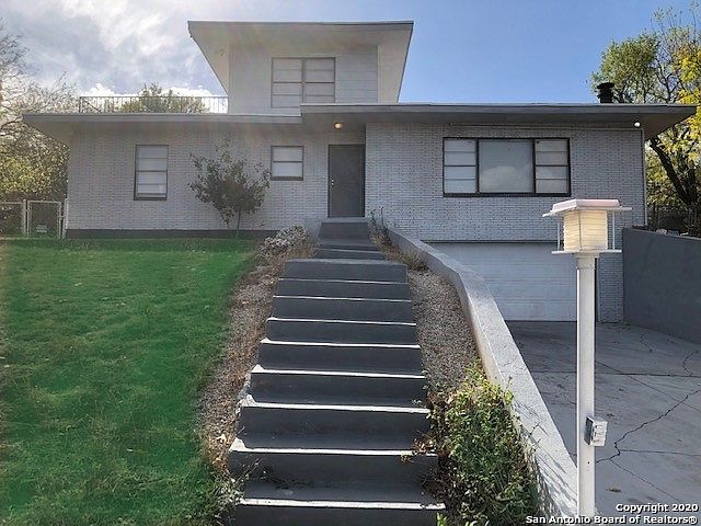 1st image of 511 W Crestline Dr