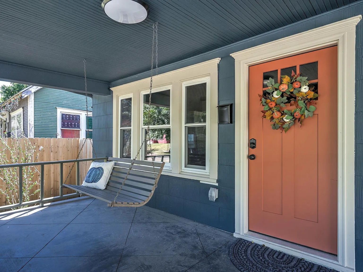 3 bed, 1470 sqft, $3,300 — Photo 2