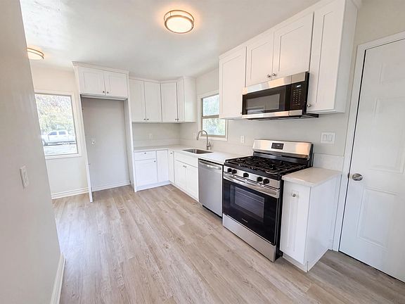 2nd image of 5219 Irwin Ave