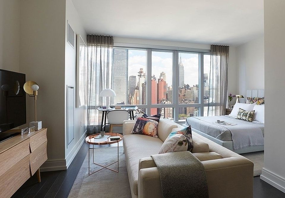 1st image of 555 10th Ave APT 21C