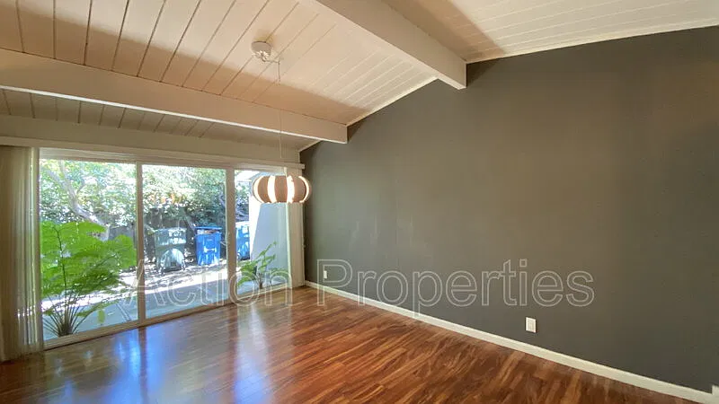 4 bed, 2.0 bath, 1659 sqft, $7,950 — Photo 4