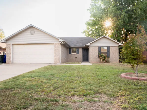 640 Cherub Dr, Conway, AR 72034