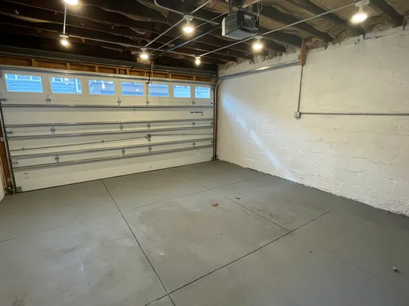 682 East 42nd Street image 10 of 10