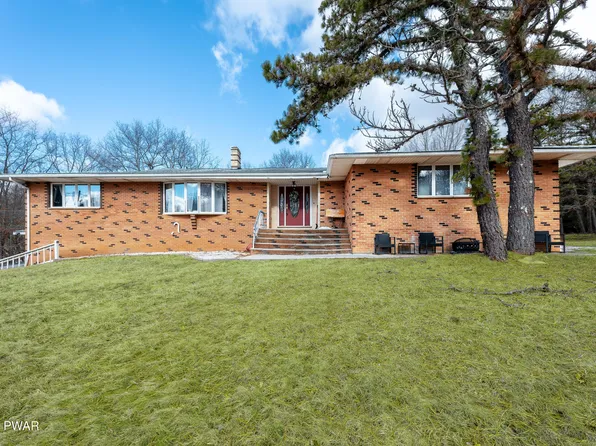 65 N Shore Dr, Albrightsville, PA 18210