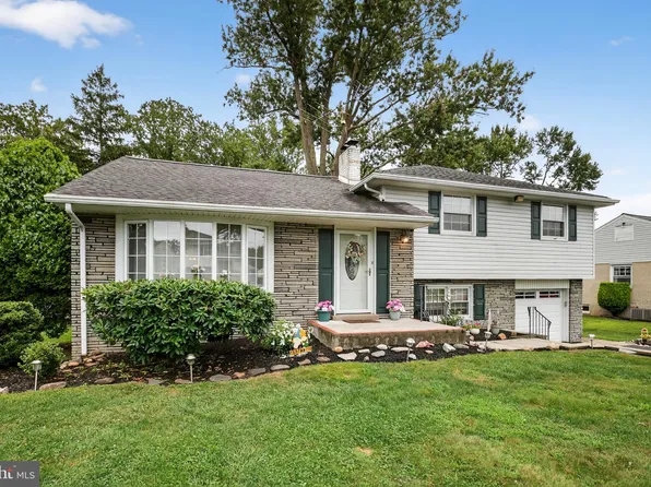 1009 Twist Rd, Philadelphia, PA 19115