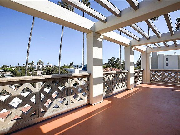 5th image of 602 Anacapa St #C