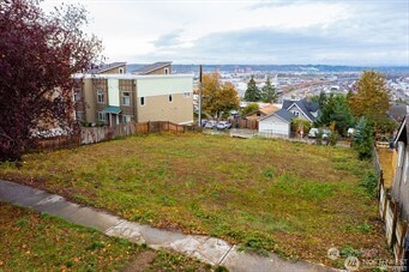 3rd image of 2325 G Street