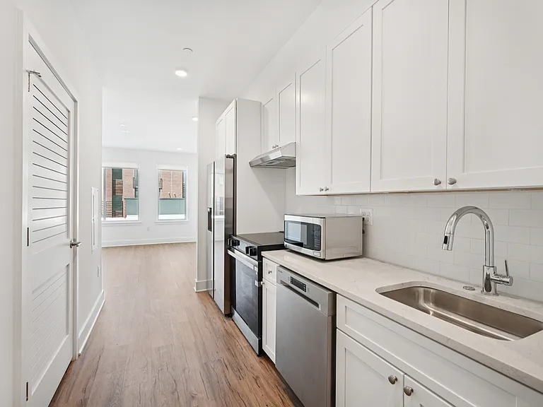 The Howell - 2101 Washington Ave — Photo 37