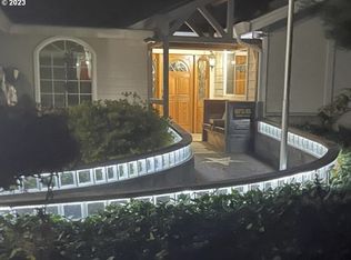 913 Helen Ln, Brookings, OR 97415