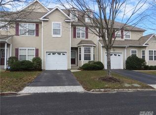 30 Avery Ct, Nesconset, NY 11767